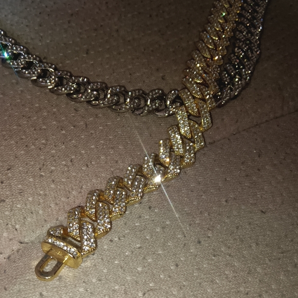 ICED OUT SUMMER TIME Cuban Link Chain - Picture 5 of 5